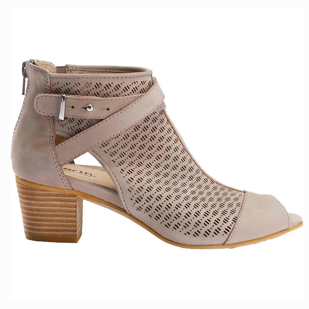 Earth Tan Ankle Booties with Laser-Cut Design and Rear Zipper Size 8